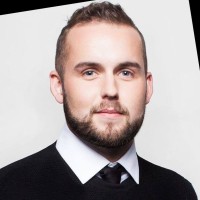 Headshot of Nick Riebel
